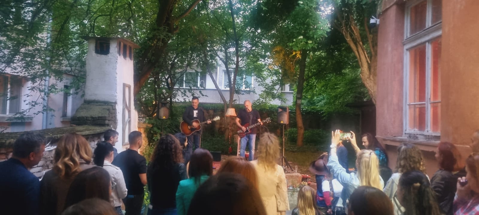 Различните измерения на 🥥 - 1