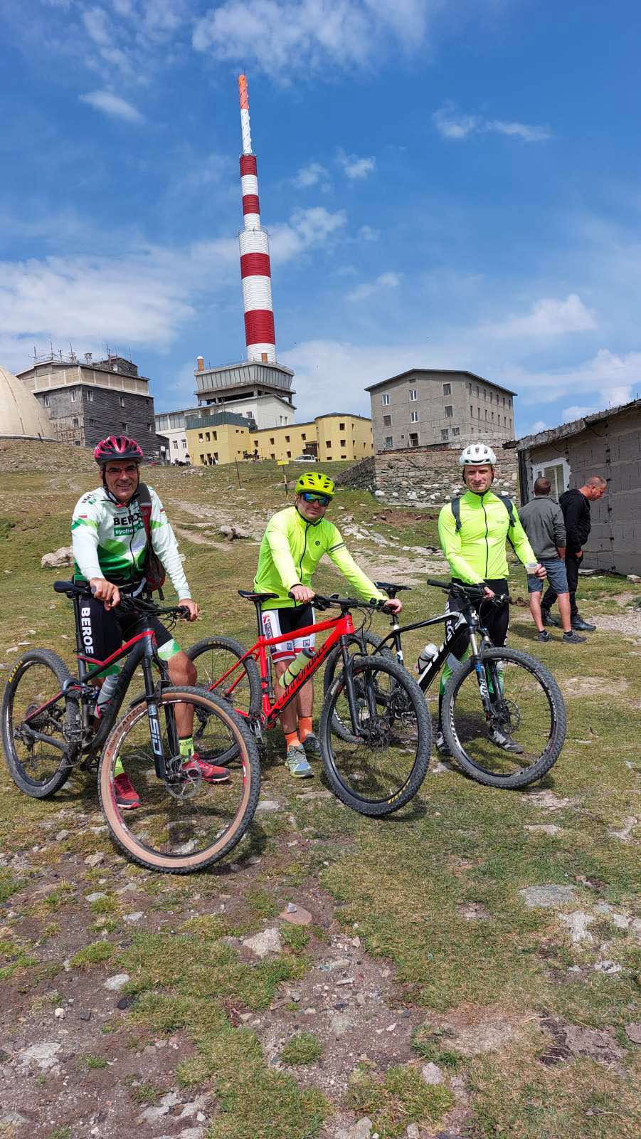 Как (почти) се отказах, но в крайна сметка изкачих връх Ботев … с колело - 1